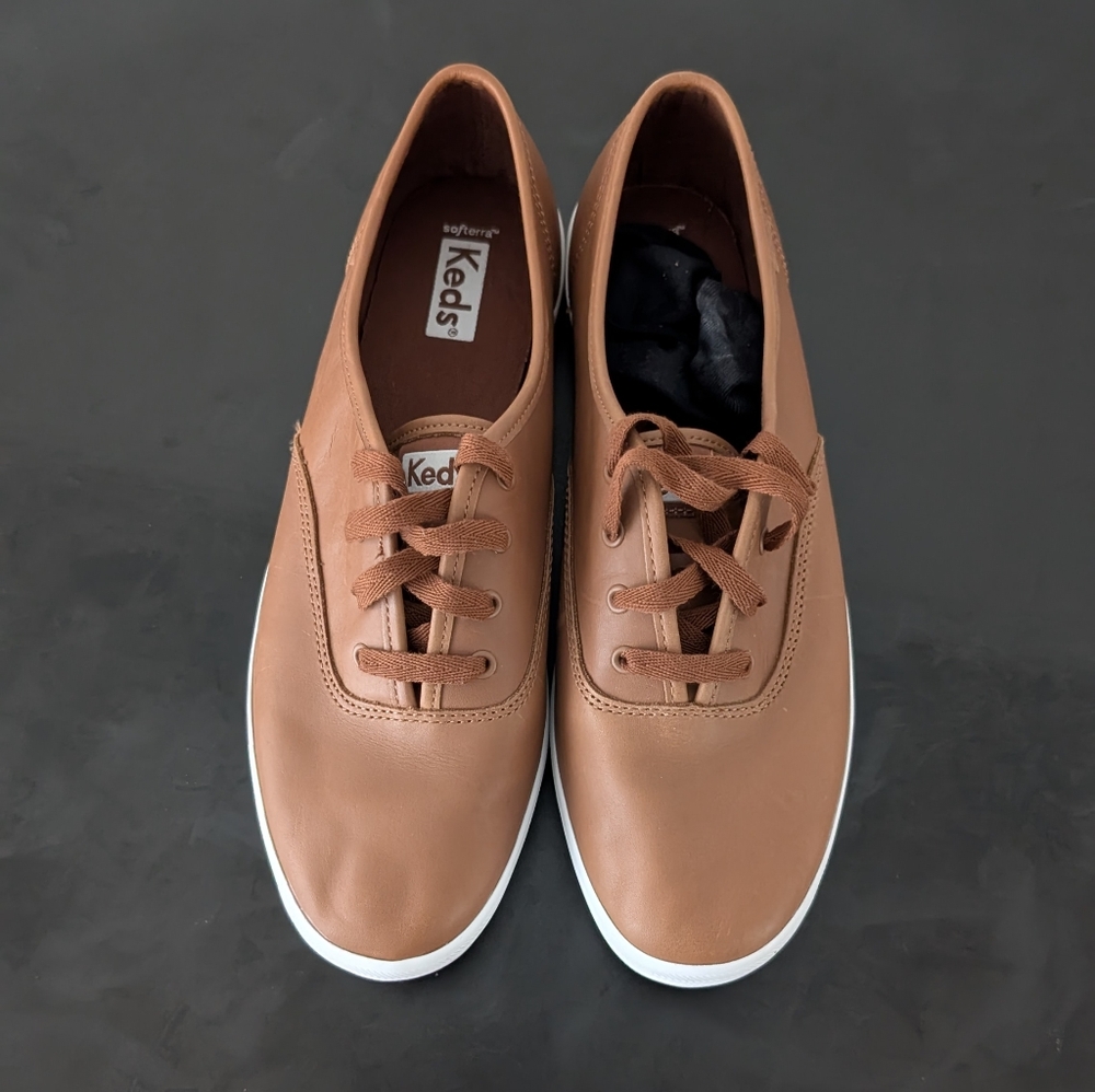 Keds Womens Champion Core Leather Sneakers in Tan